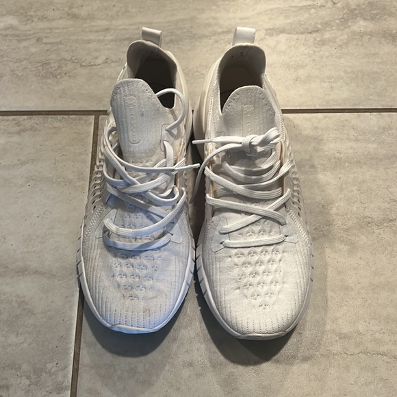 UA Hovr Phantom - Picture 2 of 6